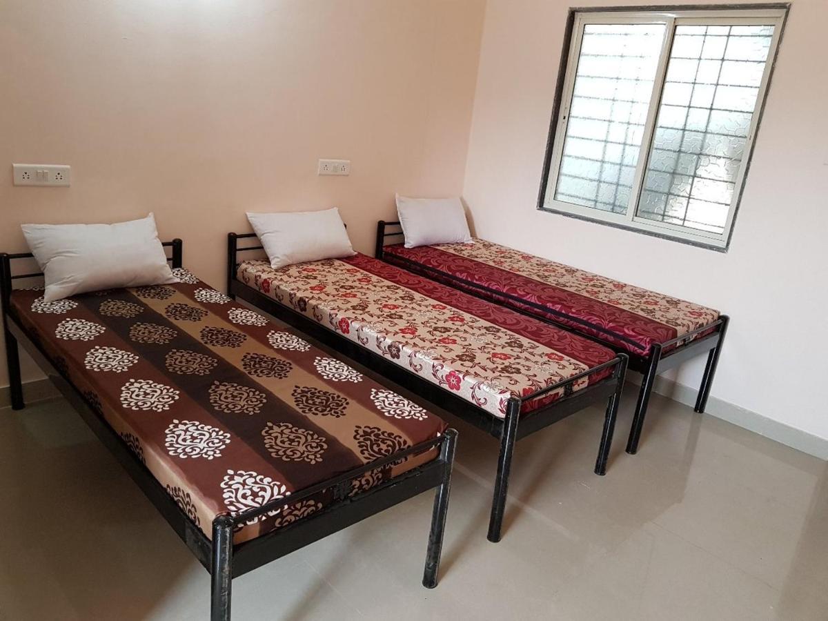 Imperial Pg Services Pune Extérieur photo
