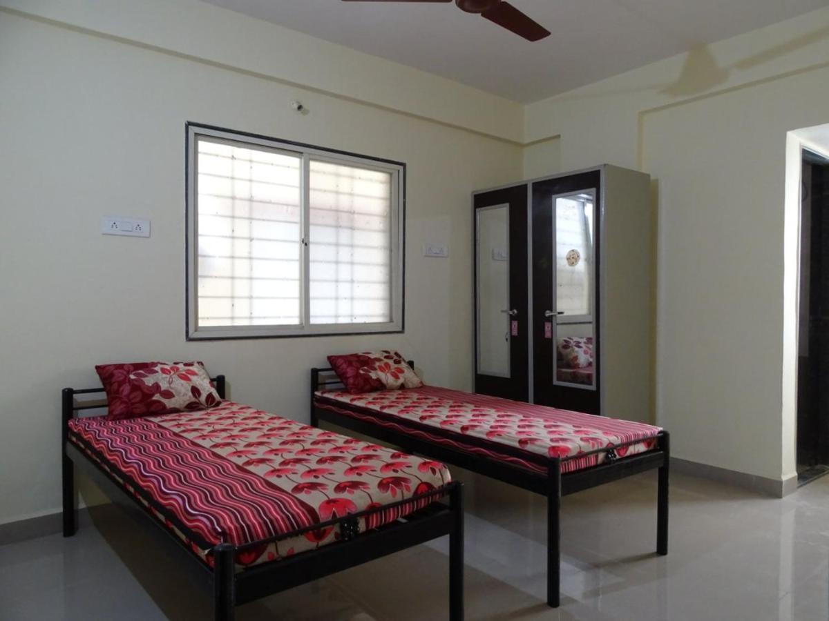 Imperial Pg Services Pune Extérieur photo
