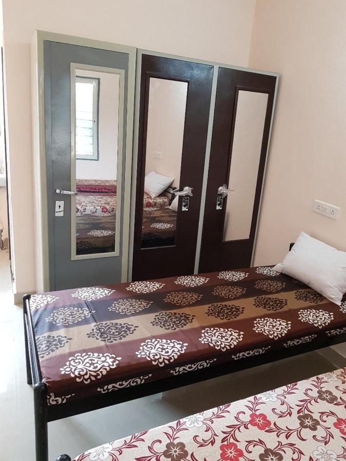 Imperial Pg Services Pune Extérieur photo